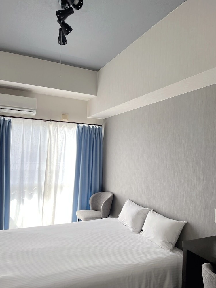 BIBI HOTEL 泊ポート 那覇