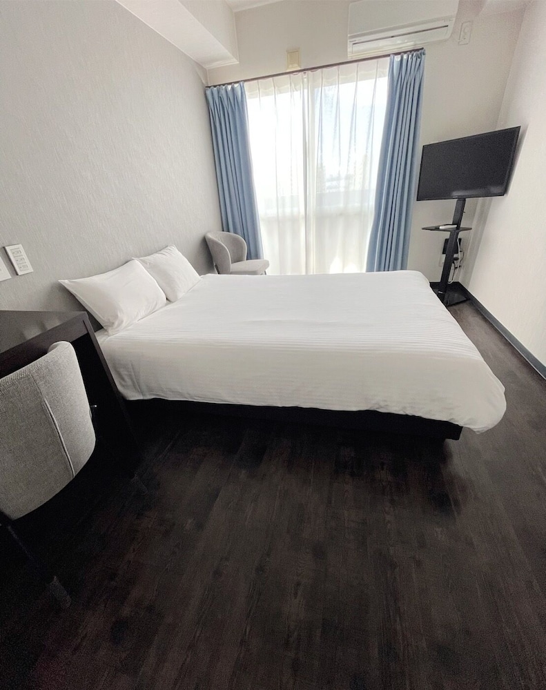 BIBI HOTEL 泊ポート 那覇