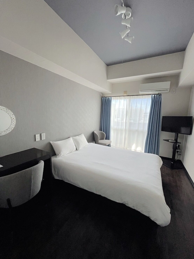 BIBI HOTEL 泊ポート 那覇