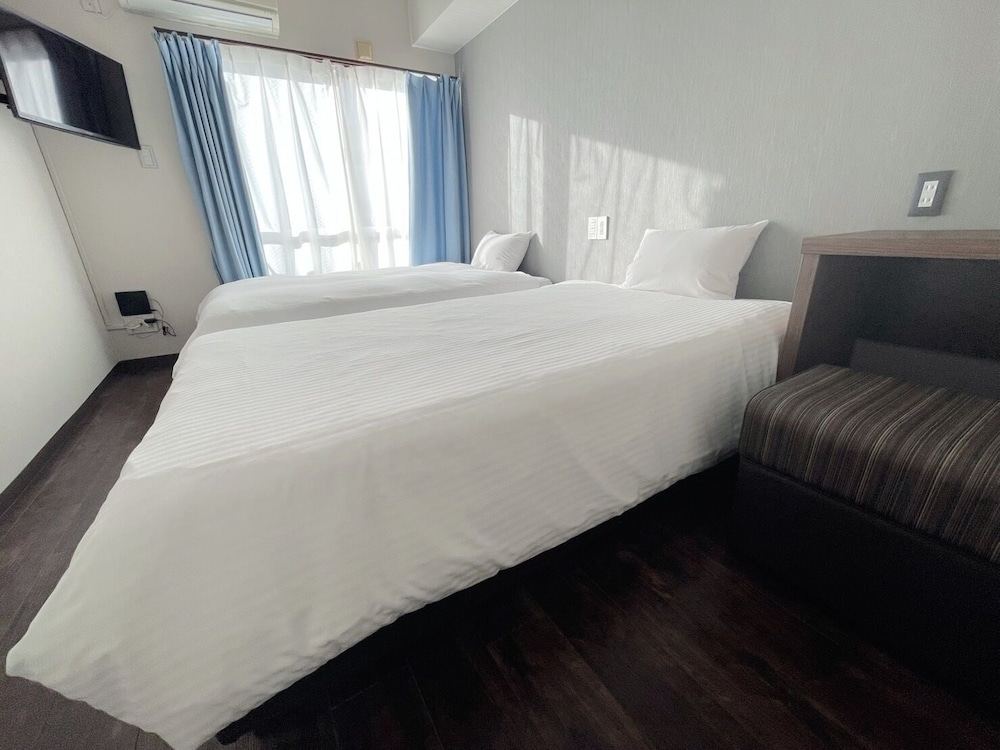 BIBI HOTEL 泊ポート 那覇
