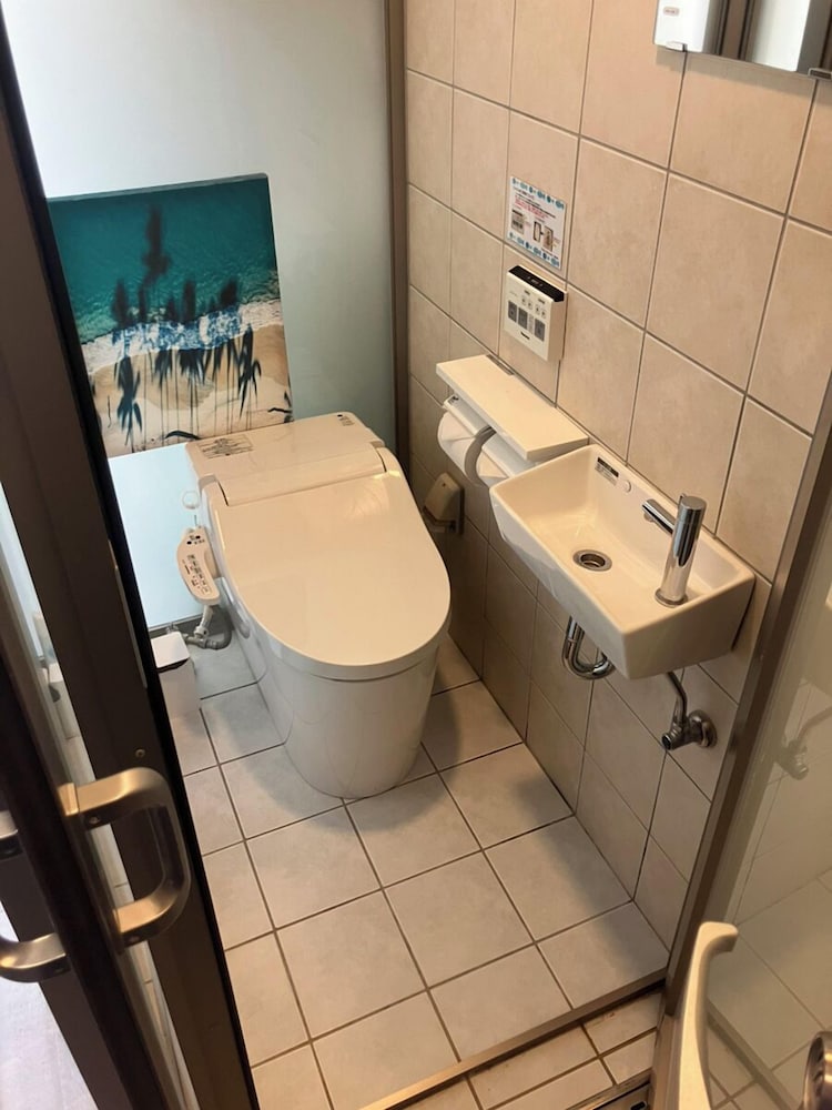 NEW NORMAL CONDO IN KENCHOMINAMIGUCHI 那覇