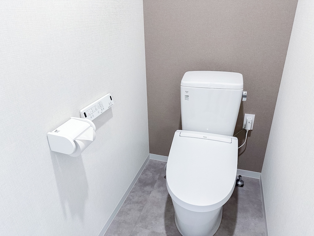 MR.KINJO IN エスポワール与那覇ビル 那覇