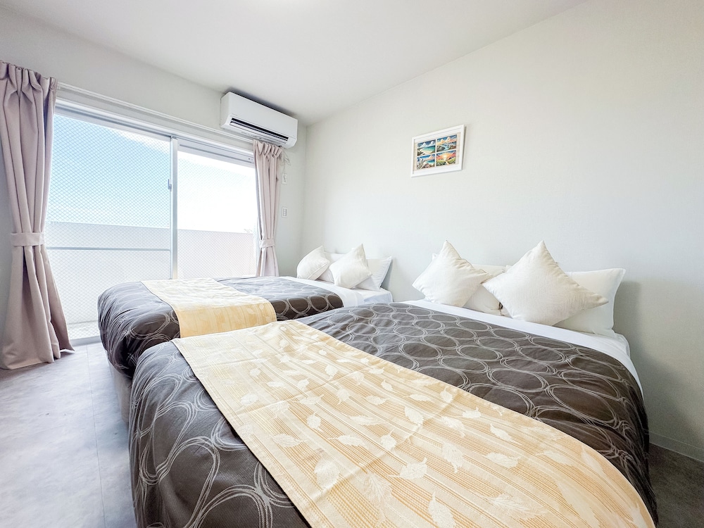 MR.KINJO IN エスポワール与那覇ビル 那覇