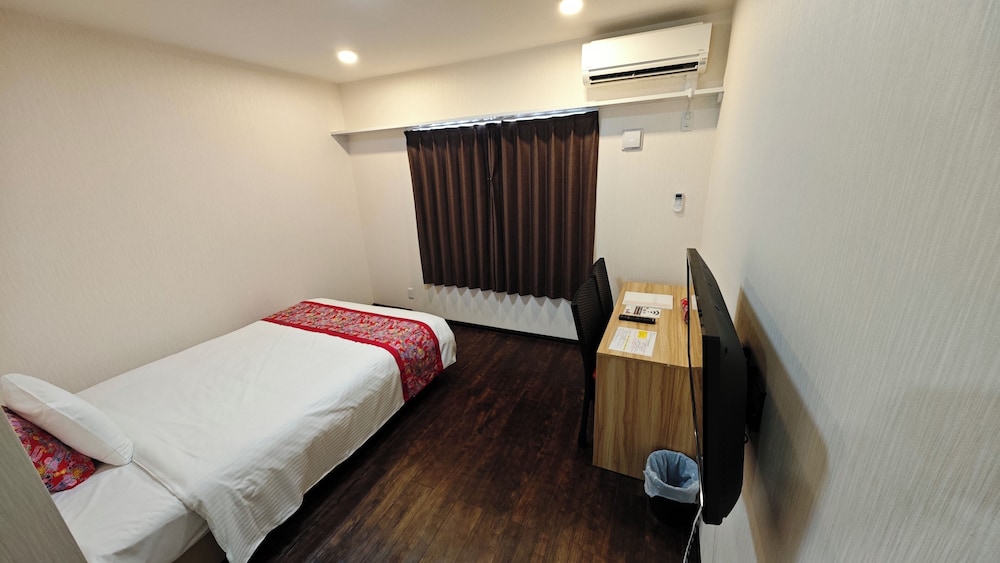 AMAWARI HOTEL 那覇