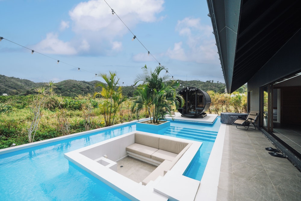 REFLEXION VILLAS GLANZ 那覇