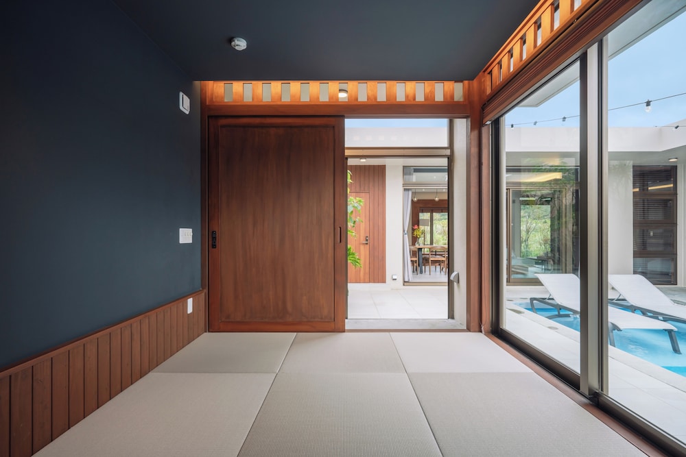 REFLEXION VILLAS GLANZ 那覇