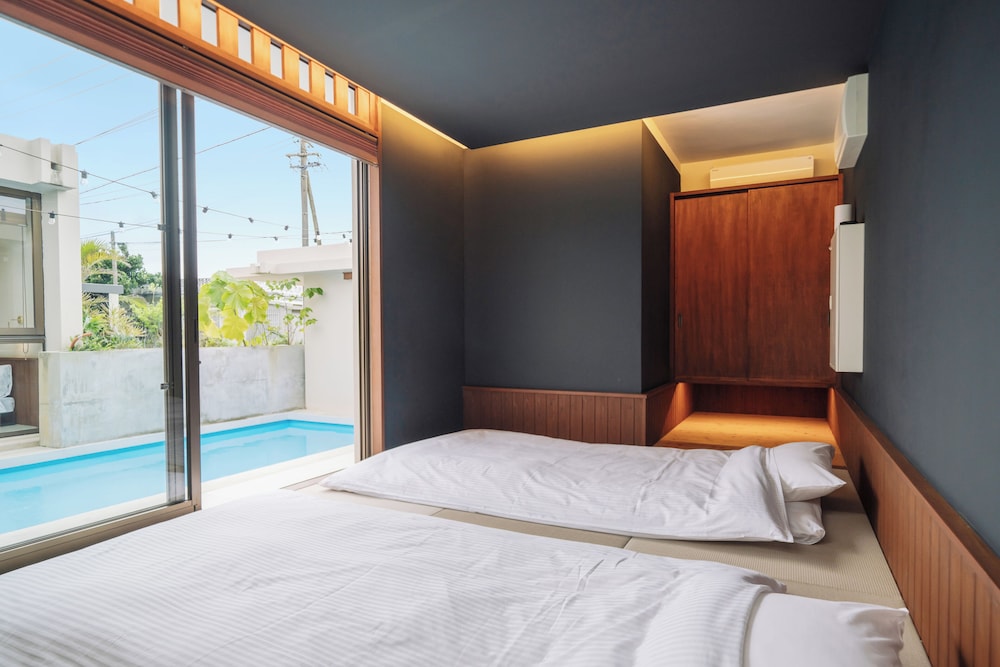 REFLEXION VILLAS GLANZ 那覇