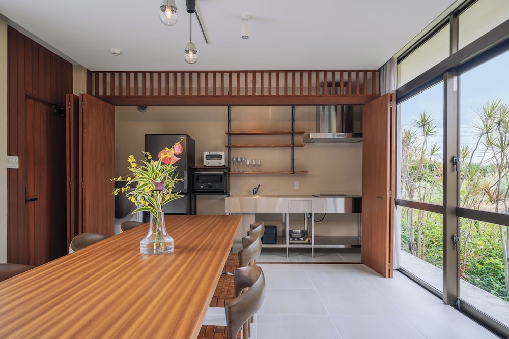 REFLEXION VILLAS GLANZ 那覇