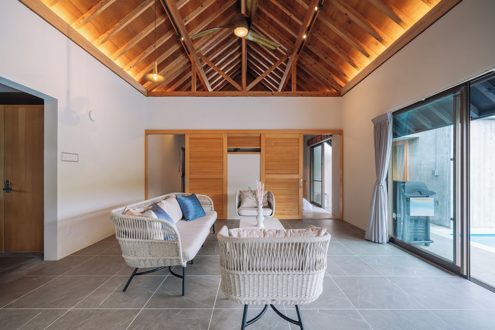REFLEXION VILLAS GLANZ 那覇