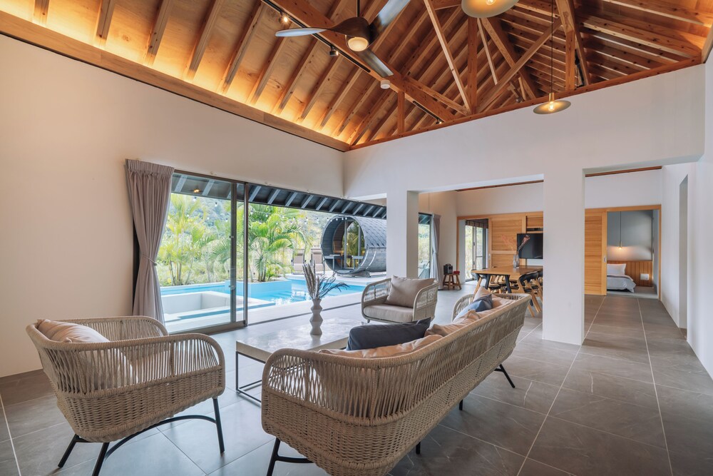 REFLEXION VILLAS GLANZ 那覇