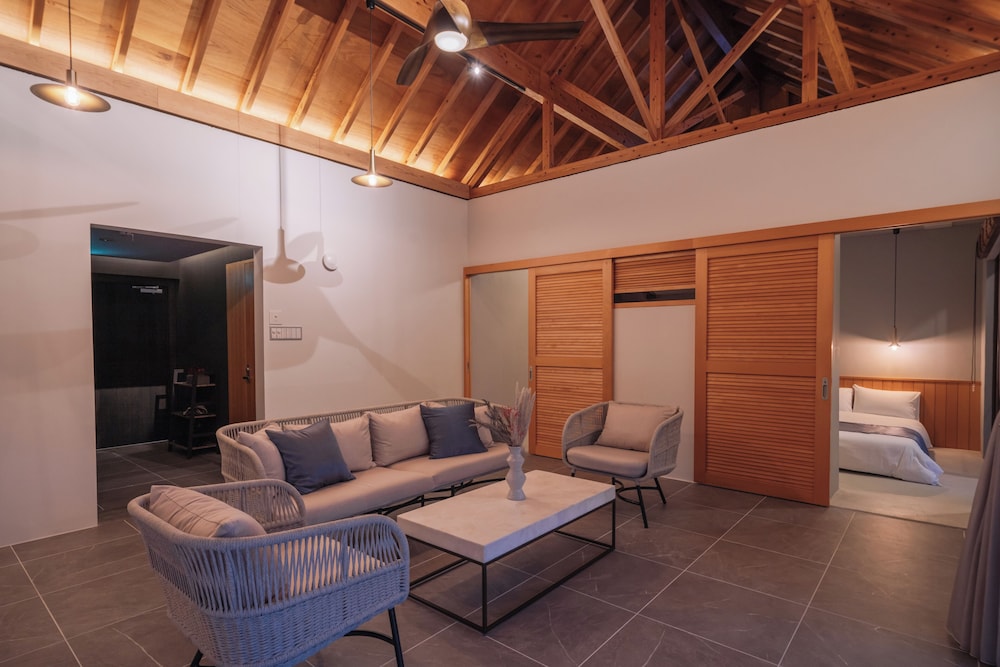 REFLEXION VILLAS GLANZ 那覇