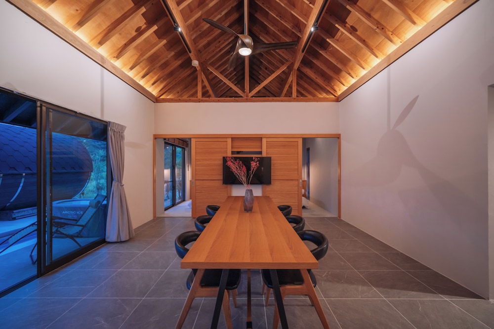 REFLEXION VILLAS GLANZ 那覇