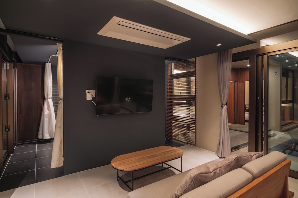 REFLEXION VILLAS GLANZ 那覇