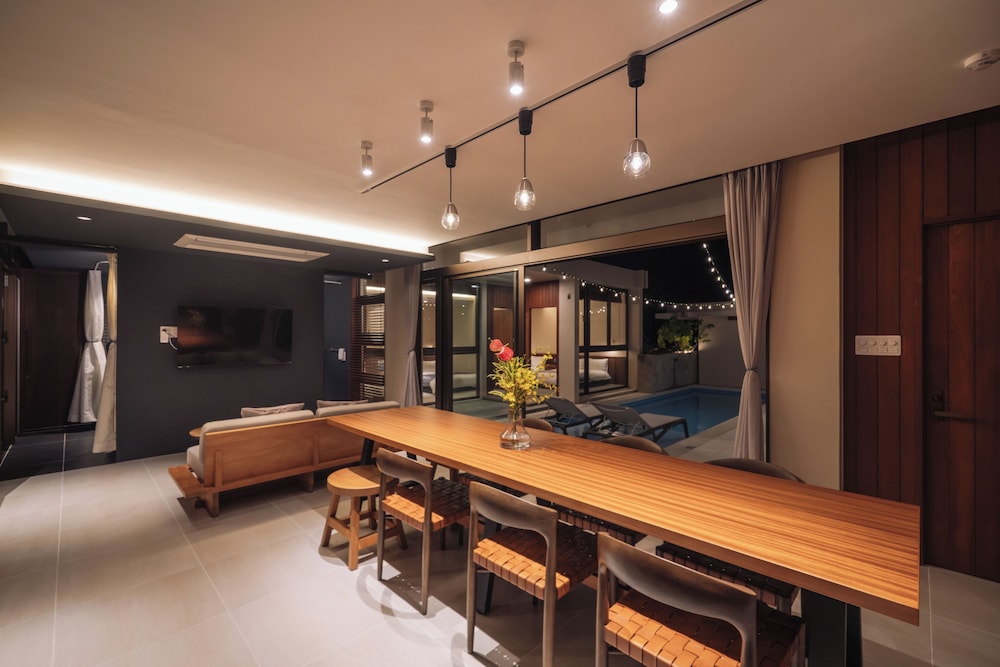 REFLEXION VILLAS GLANZ 那覇