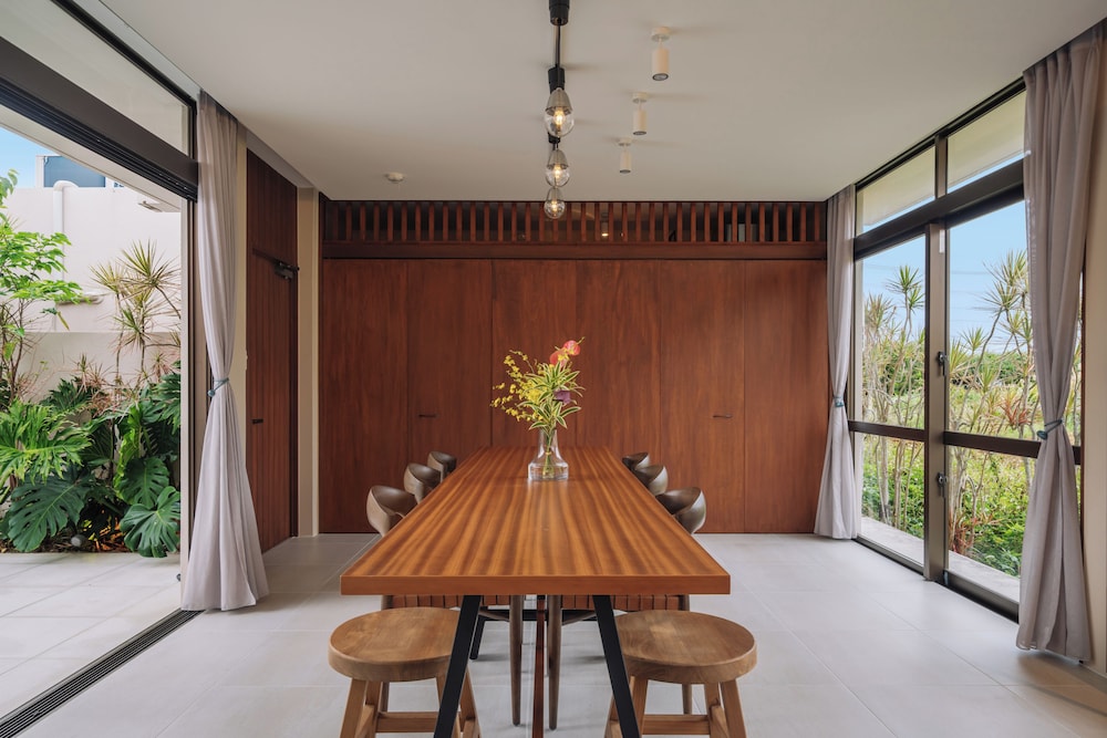 REFLEXION VILLAS GLANZ 那覇
