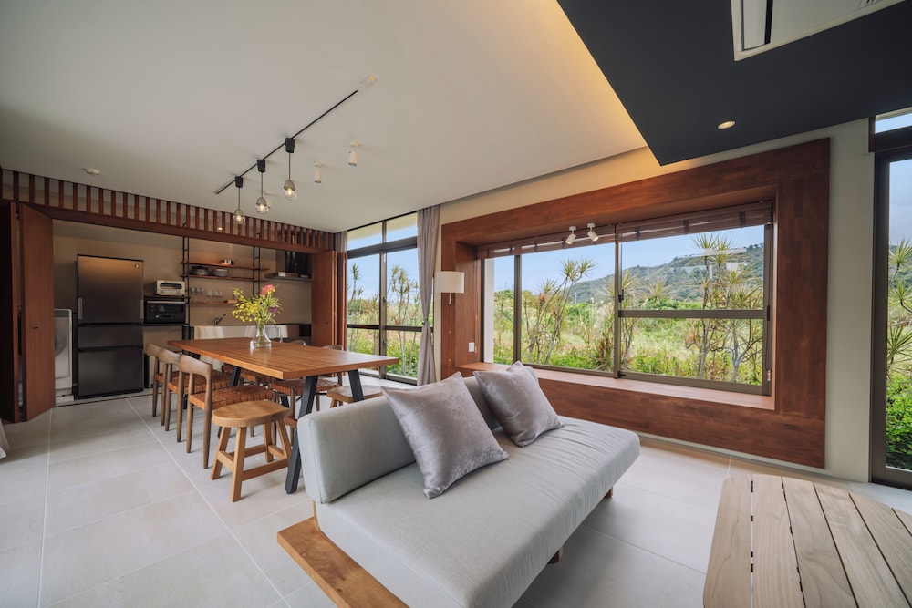 REFLEXION VILLAS GLANZ 那覇