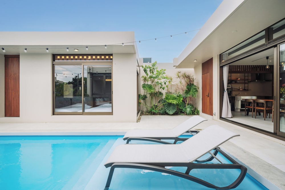 REFLEXION VILLAS GLANZ 那覇