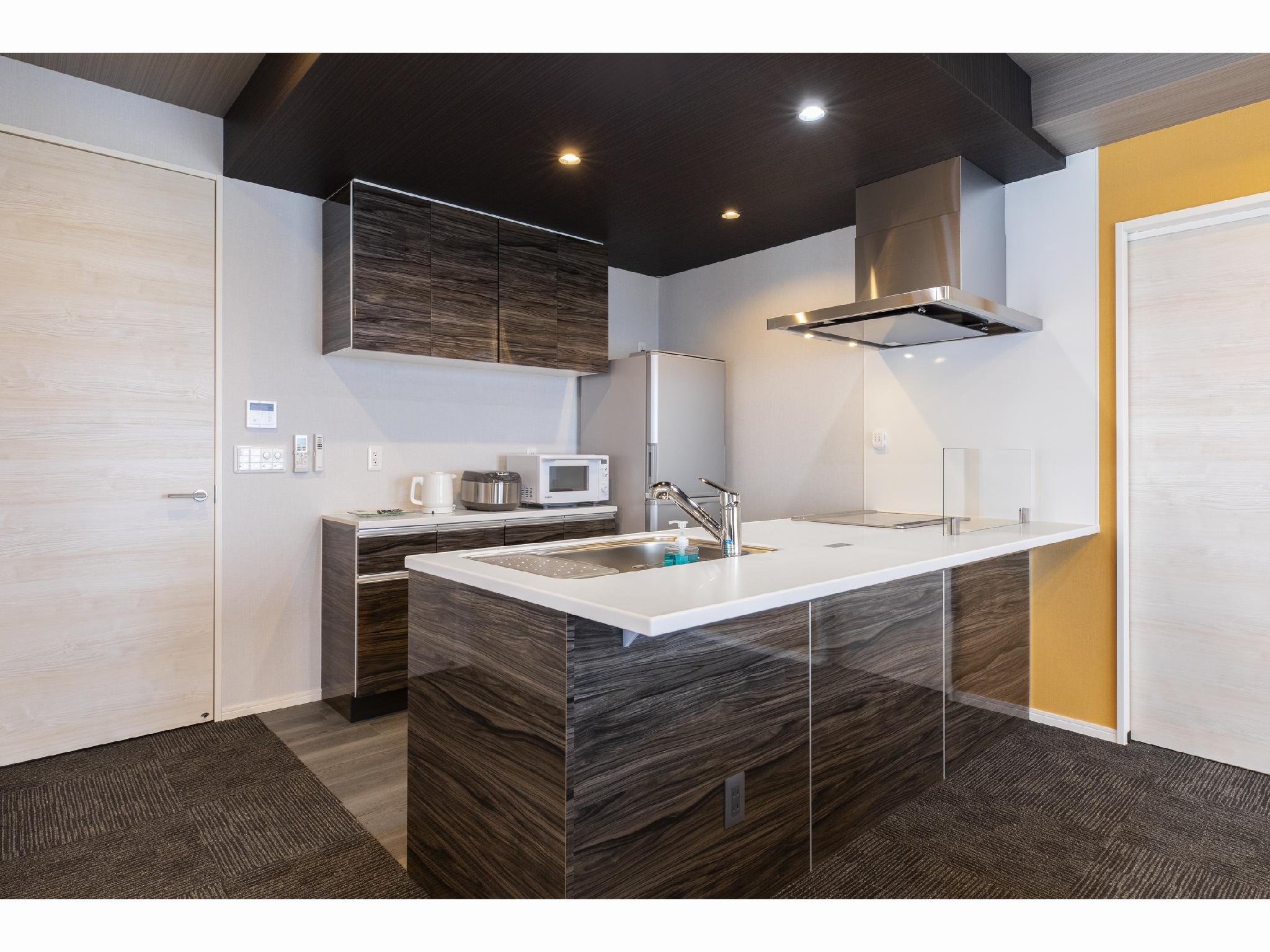 エンズマリーナイン ライカム 那覇