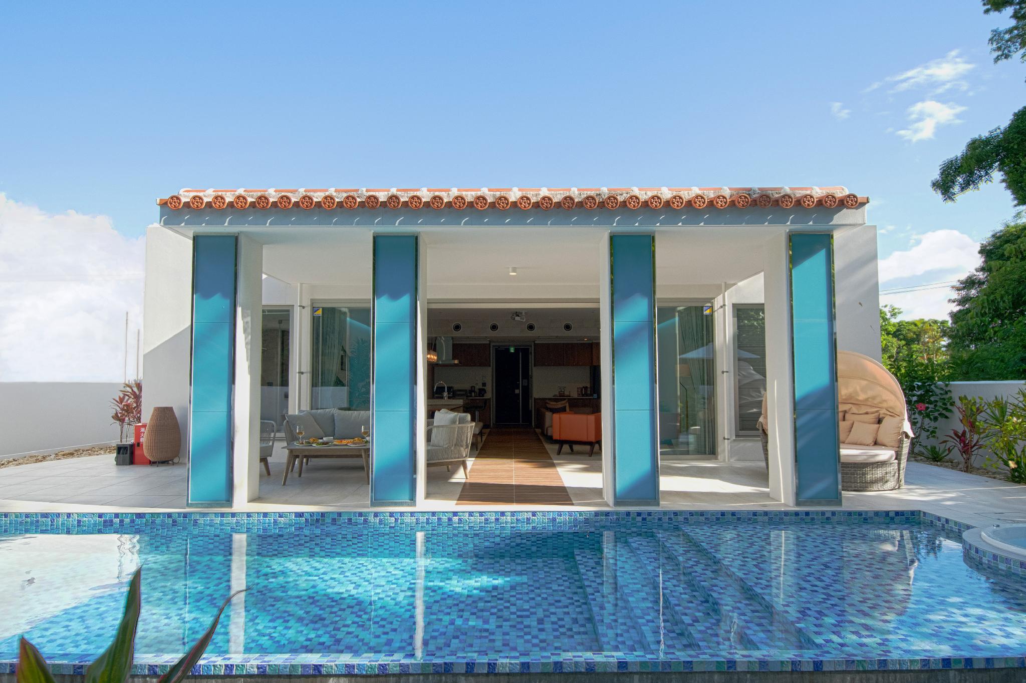 プールヴィラサンリオット沖縄本部 那覇