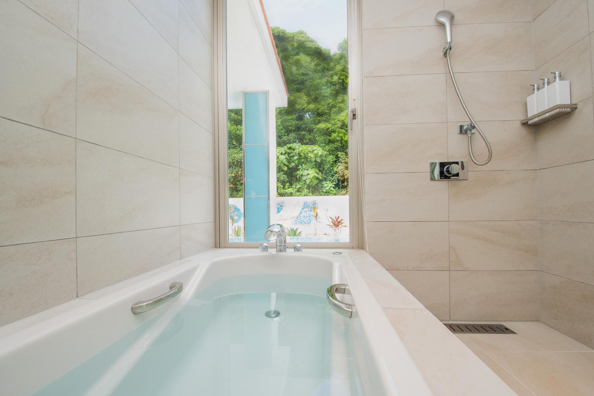 プールヴィラサンリオット沖縄本部 那覇