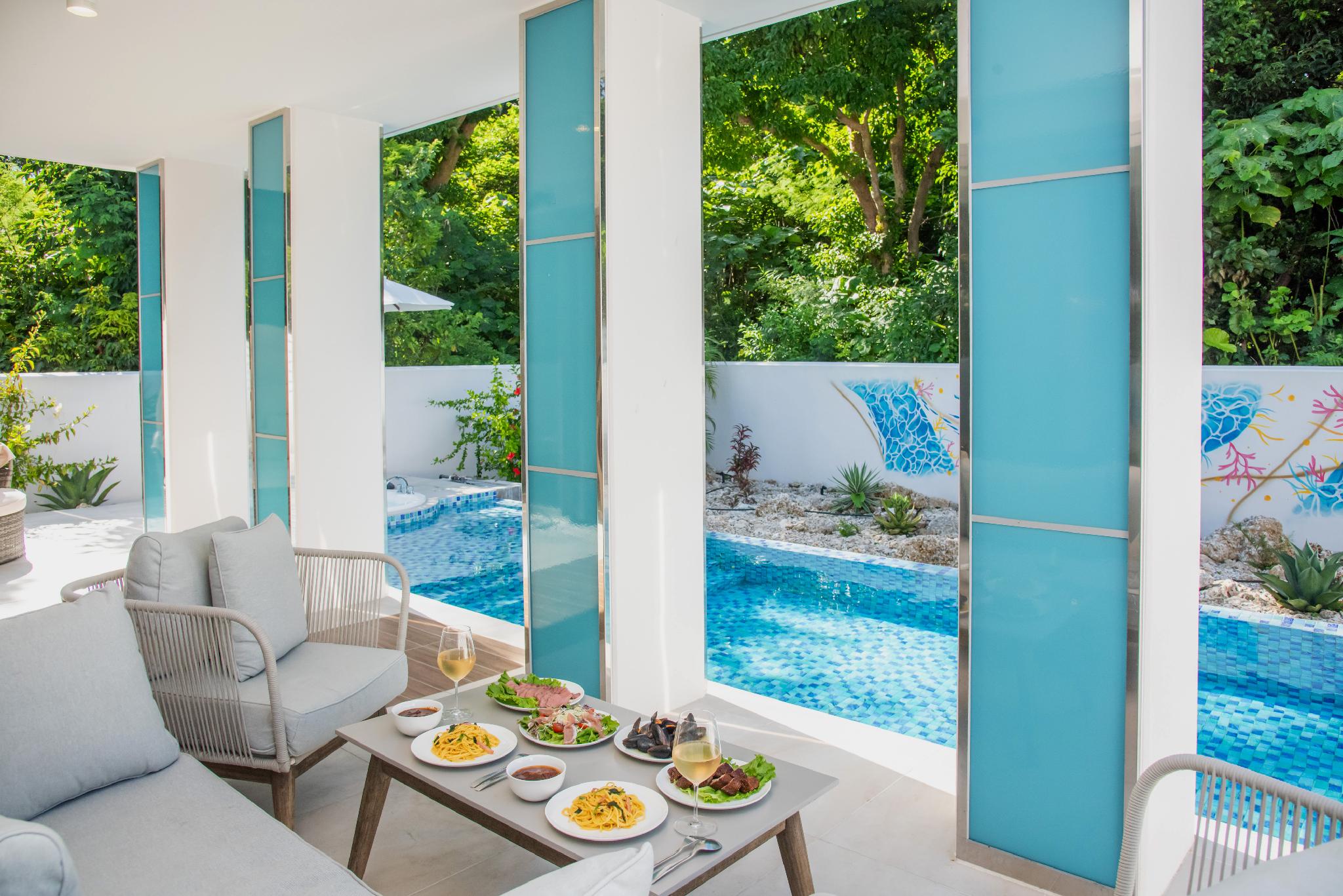 プールヴィラサンリオット沖縄本部 那覇