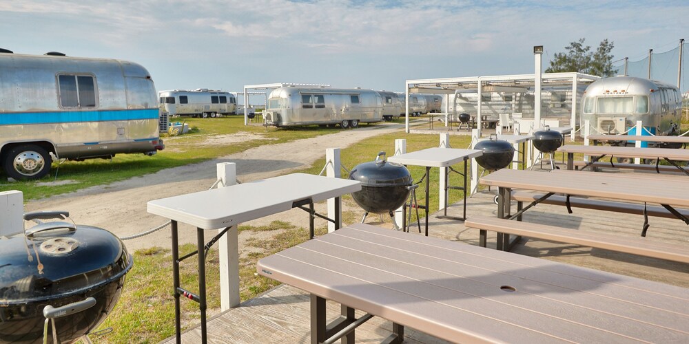 GRANCAMPING SENAGAJIMA BY WBF 那覇