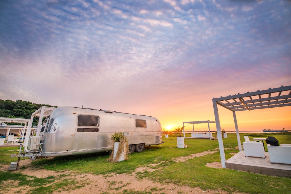 GRANCAMPING SENAGAJIMA BY WBF 那覇
