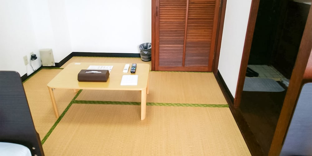 サンセットヒルズイン那覇 那覇