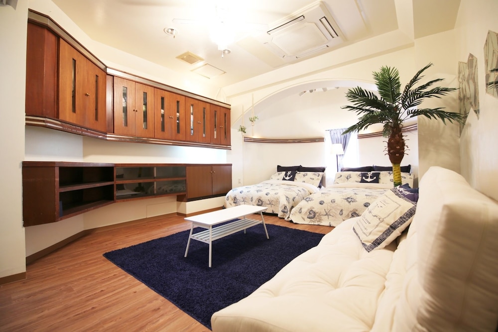 MAEJIMA BLDG 那覇