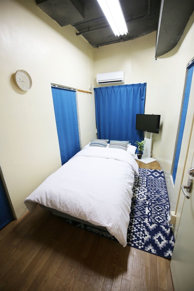 MAEJIMA BLDG 那覇