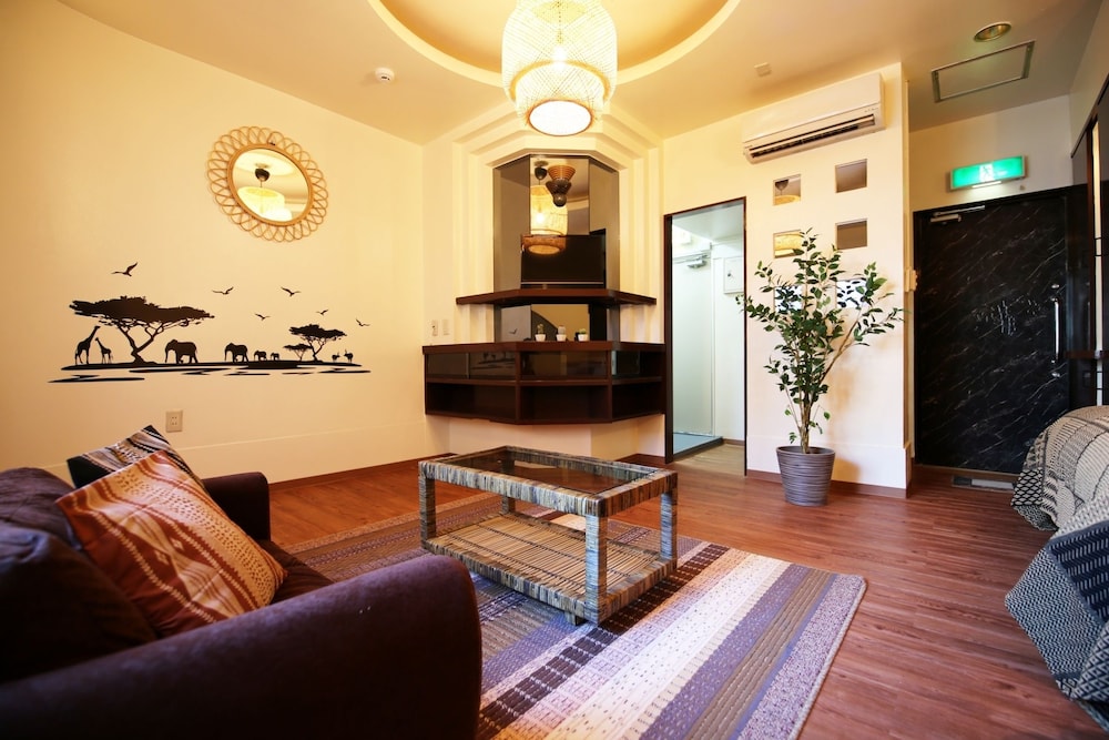 MAEJIMA BLDG 那覇