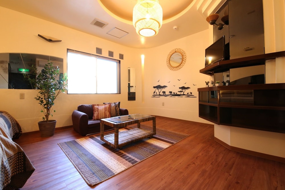 MAEJIMA BLDG 那覇