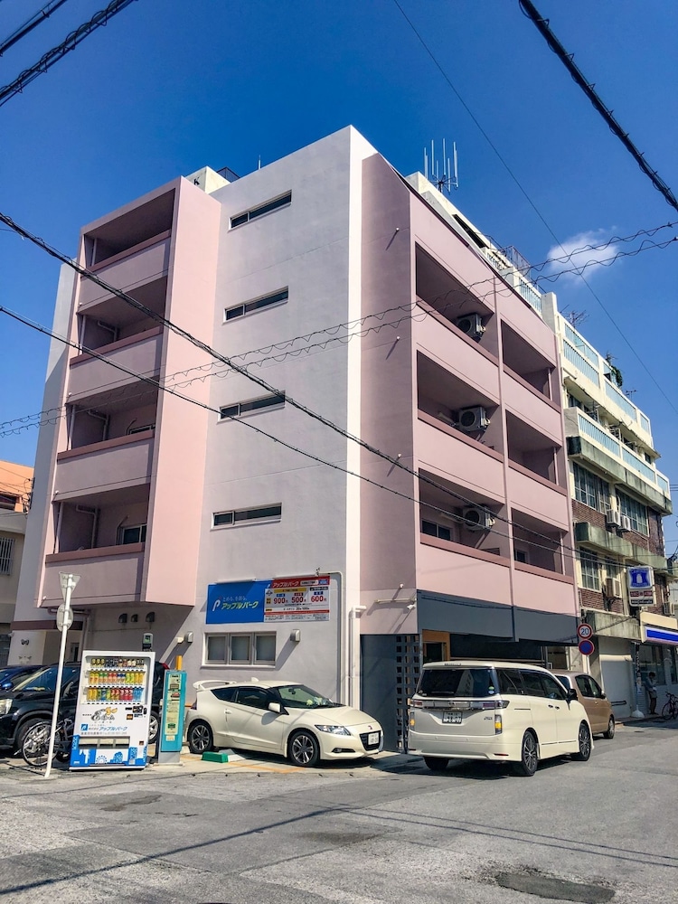 レーヴ K 302 那覇