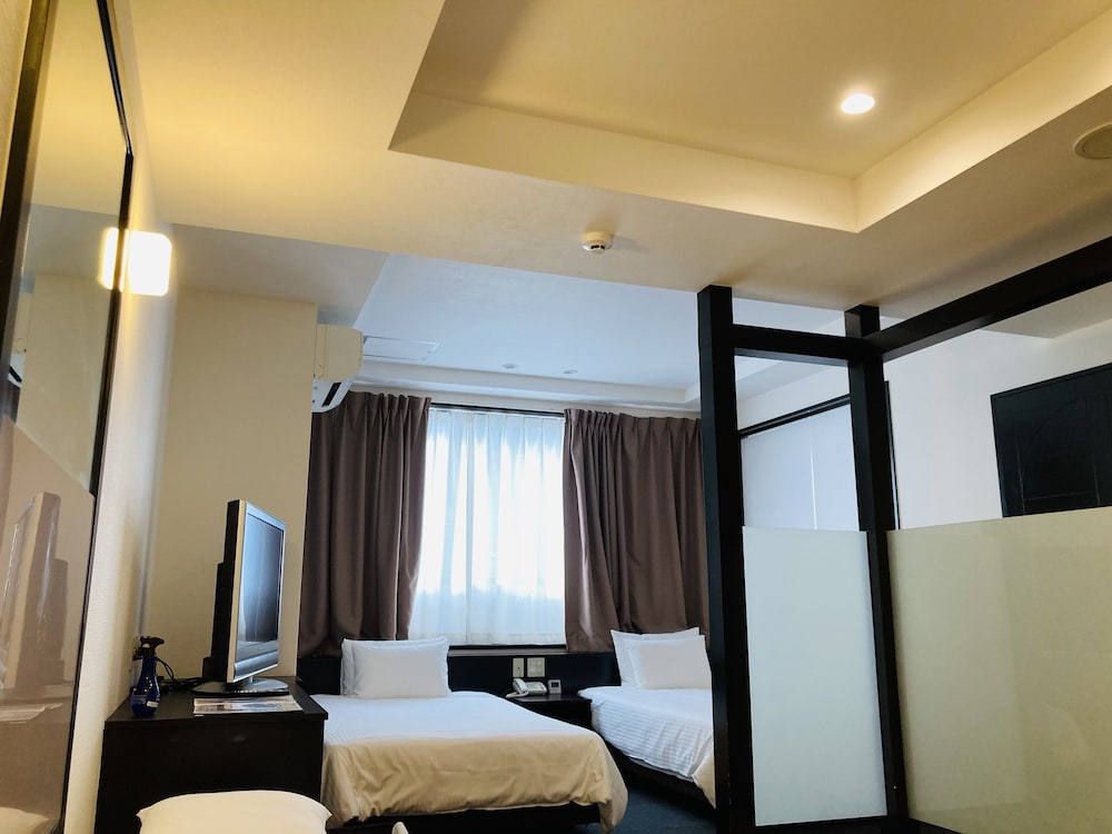 HOTEL PRECIA 那覇辻町 那覇