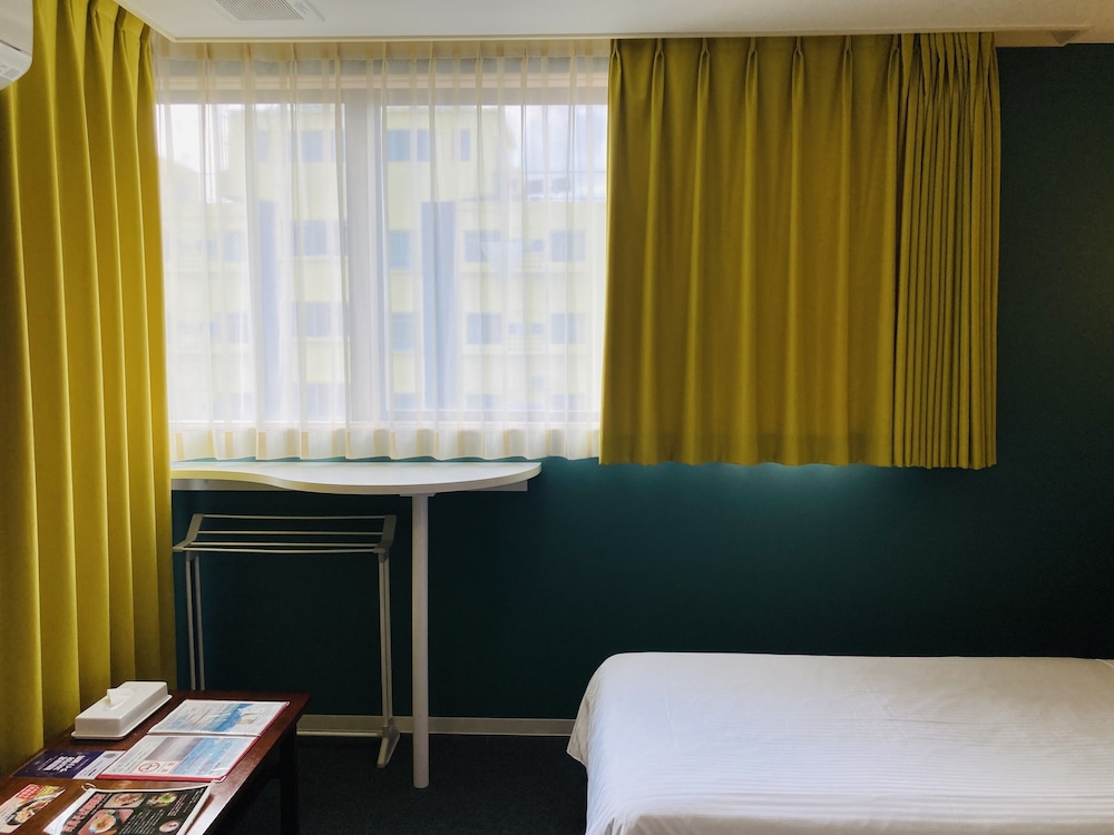 HOTEL PRECIA 那覇辻町 那覇