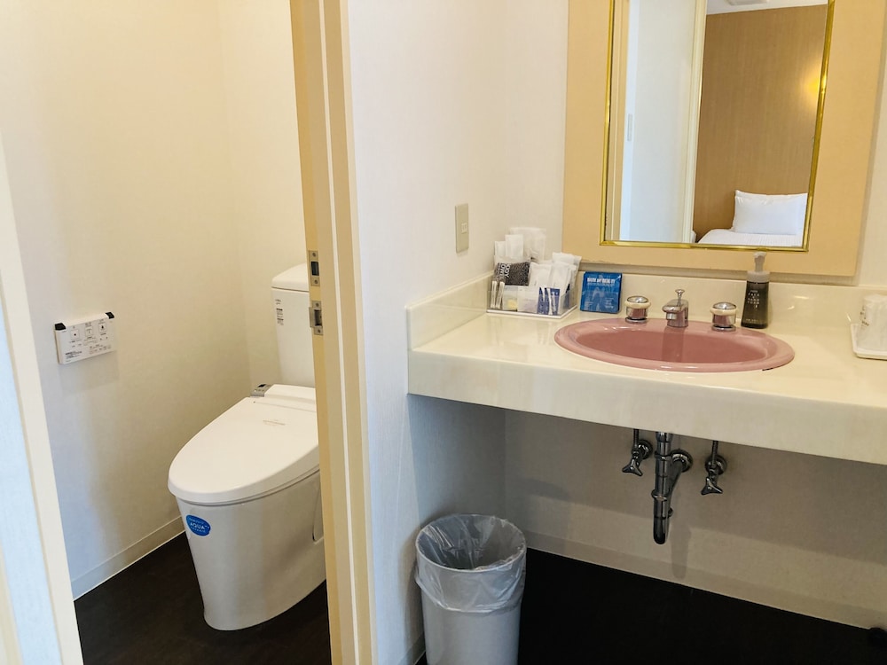 HOTEL PRECIA 那覇辻町 那覇
