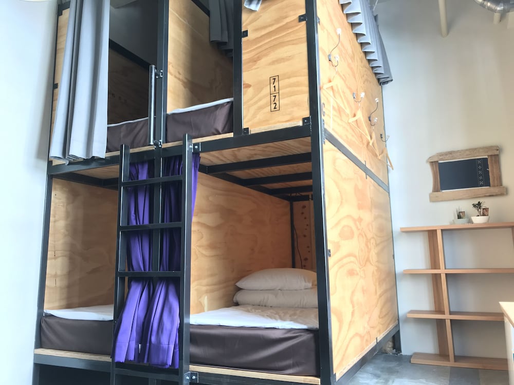 THE KITCHEN HOSTEL AO ザ キッチンホステル アオ 那覇