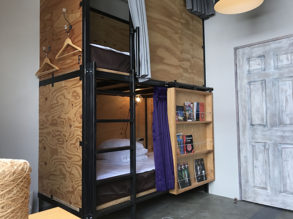 THE KITCHEN HOSTEL AO ザ キッチンホステル アオ 那覇