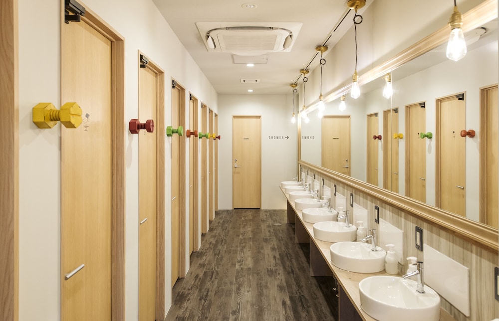 THE KITCHEN HOSTEL AO ザ キッチンホステル アオ 那覇