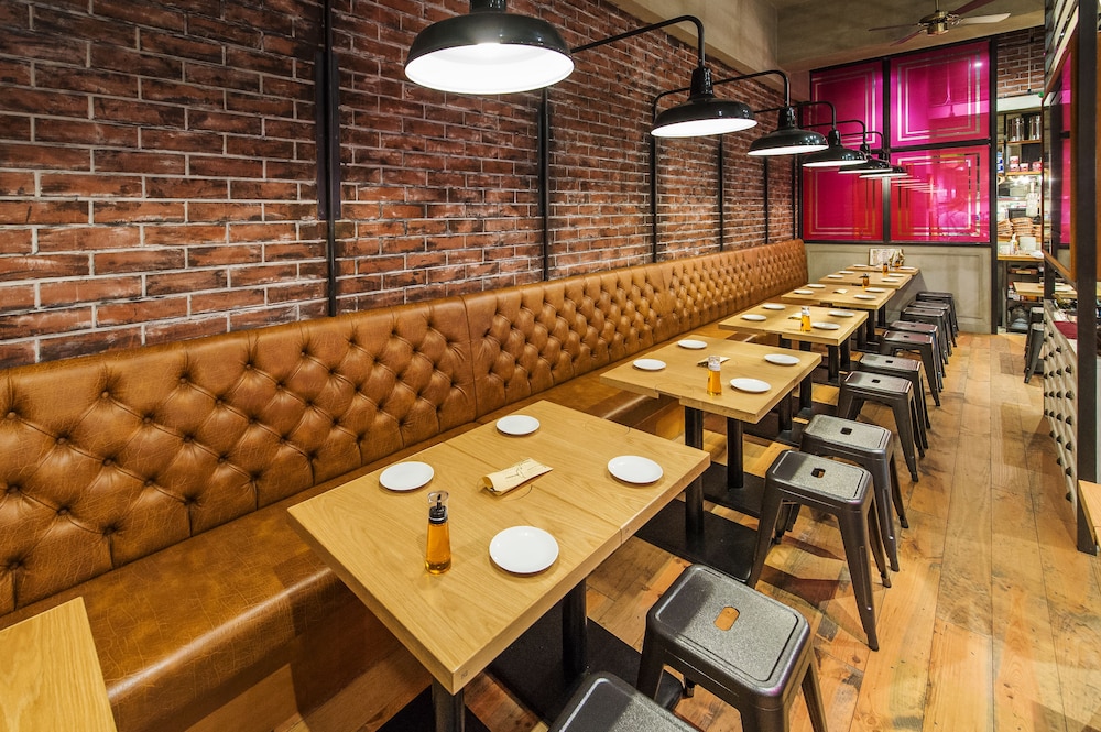 THE KITCHEN HOSTEL AO ザ キッチンホステル アオ 那覇