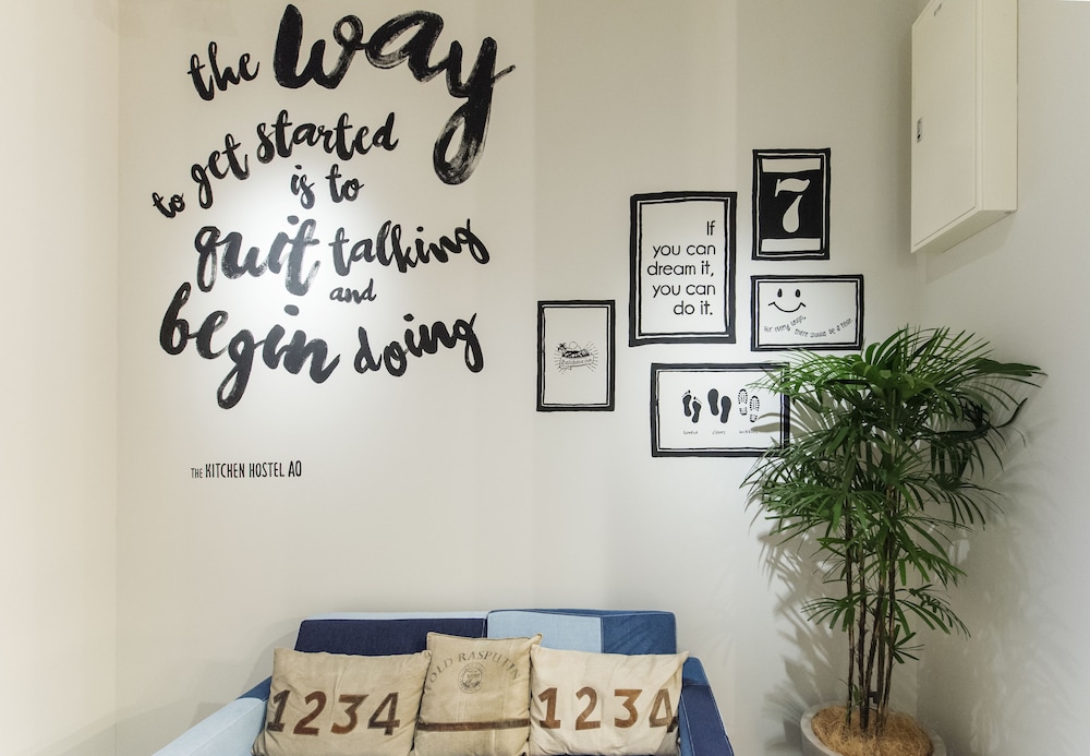 THE KITCHEN HOSTEL AO ザ キッチンホステル アオ 那覇