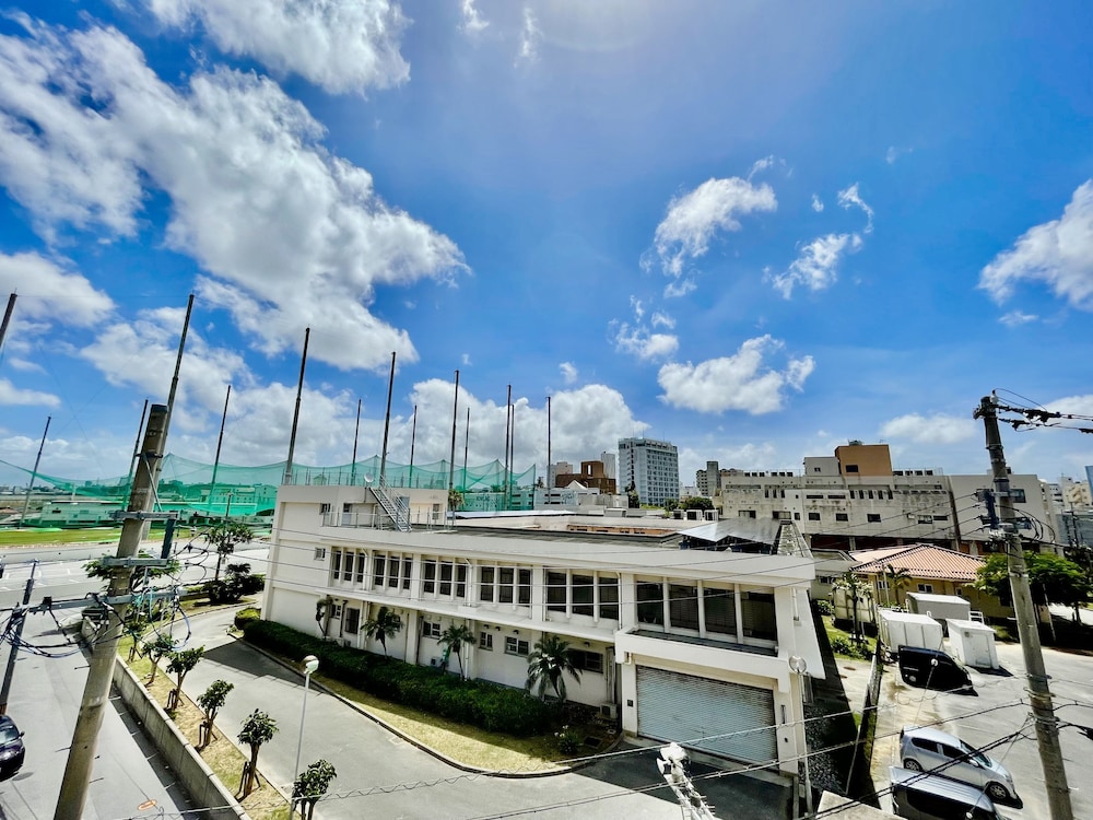 HOTEL UMIZOLA 那覇