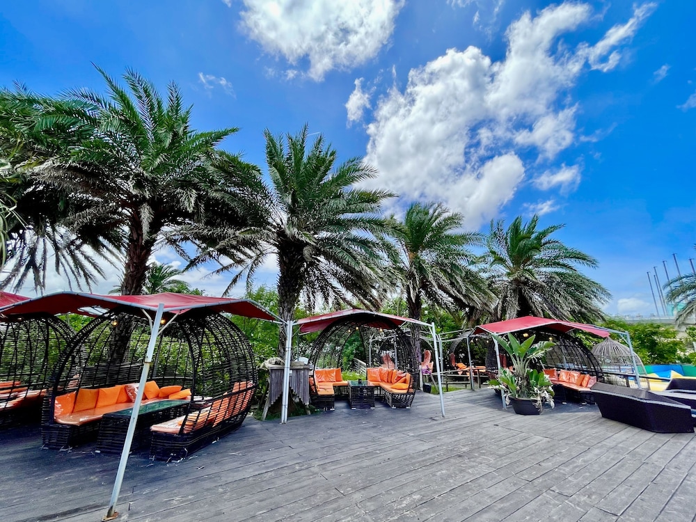 HOTEL UMIZOLA 那覇
