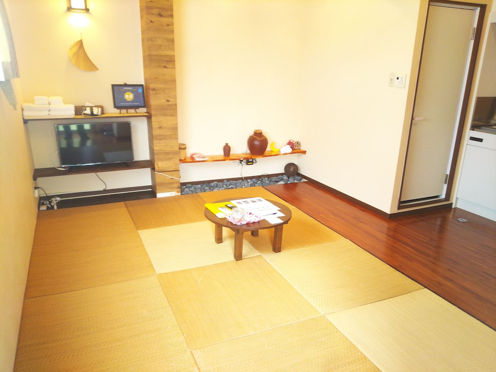 URBAN CONDOMINIUM 和風邸 那覇