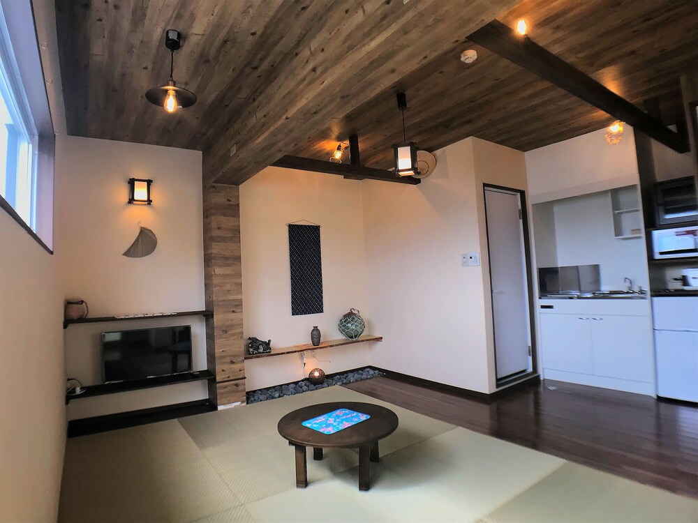 URBAN CONDOMINIUM 和風邸 那覇