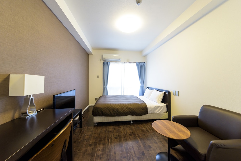 MR.KINJO EMINENCE INN 前島 那覇