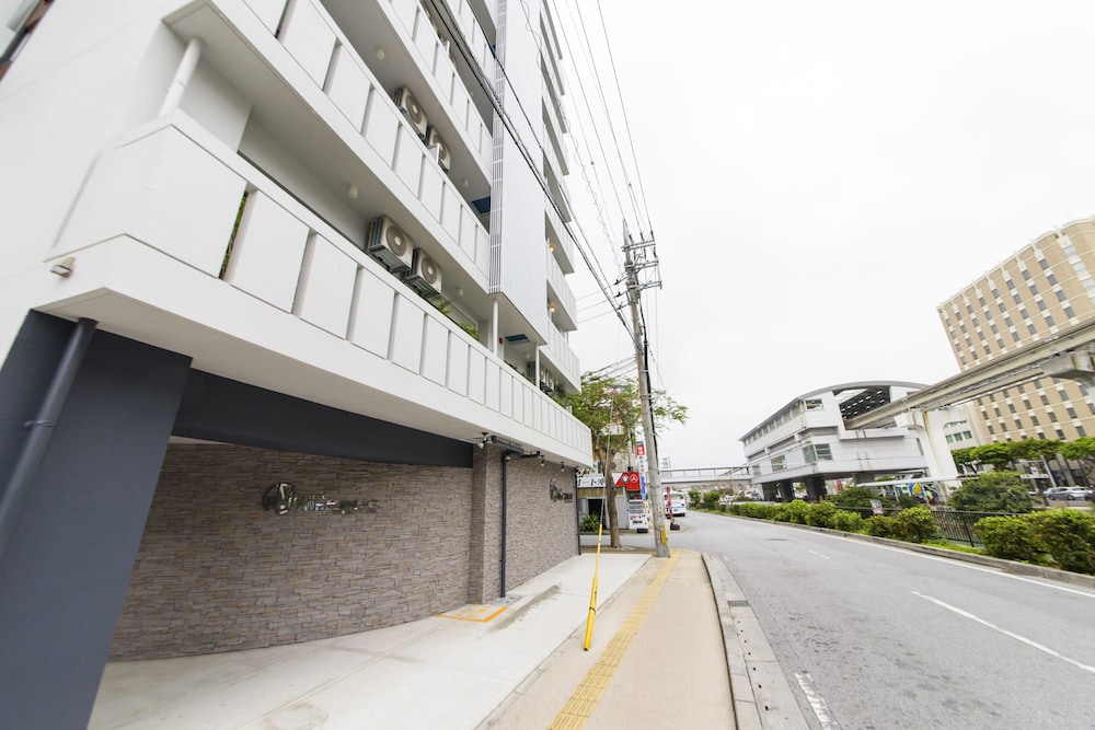 MR.KINJO IN 旭橋駅前 那覇