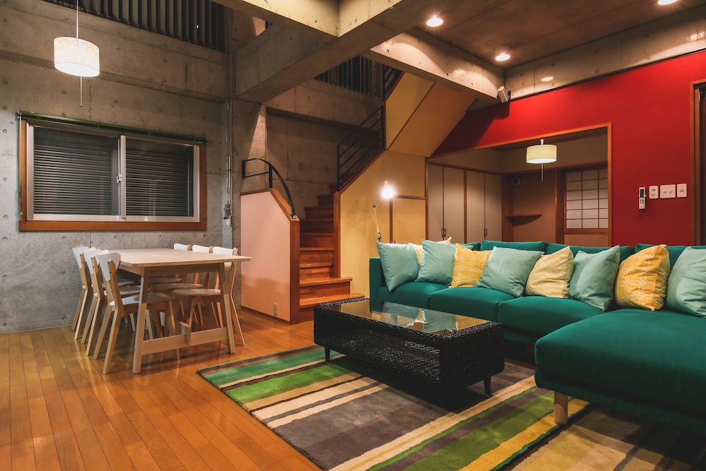 AMUSE VILLA KONFORTA 那覇