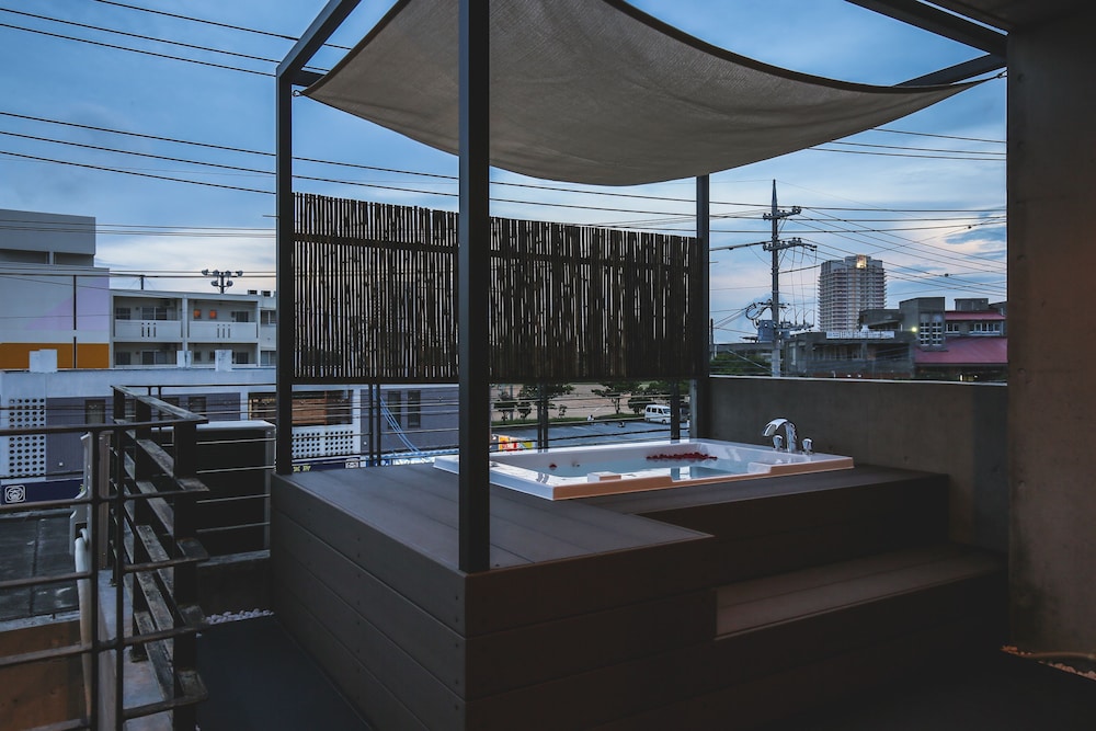 AMUSE VILLA KONFORTA 那覇