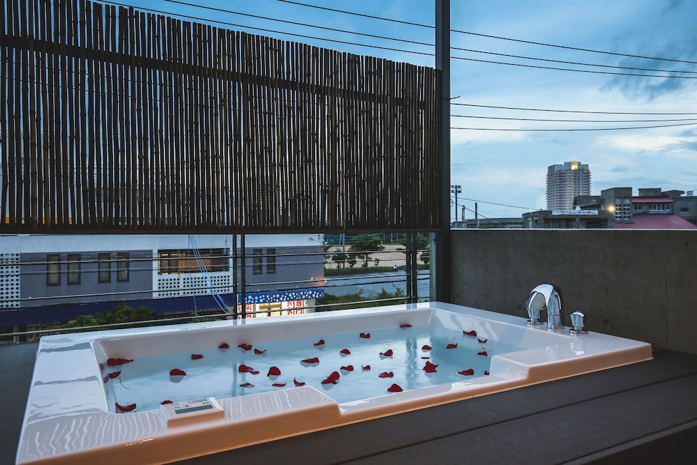 AMUSE VILLA KONFORTA 那覇